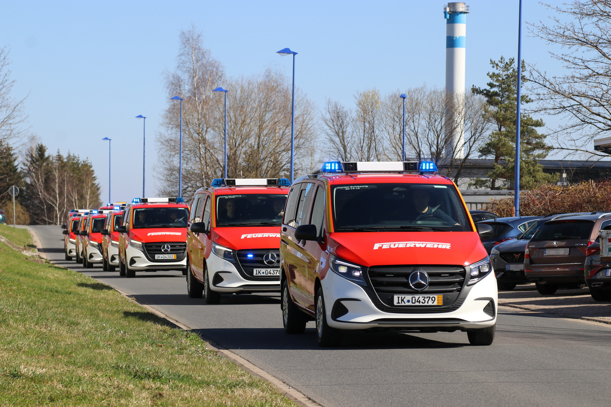 Die neu beschafften Mehrzweckfahrzeuge basieren auf Mercedes Vito Fahrgestellen und wurden von der Firma BINZ in Ilmenau (Thüringen) ausgebaut.